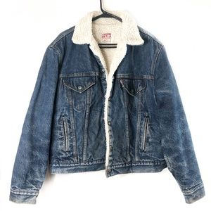 LEVI’S San Francisco Sherpa Trucker Jacket size 44